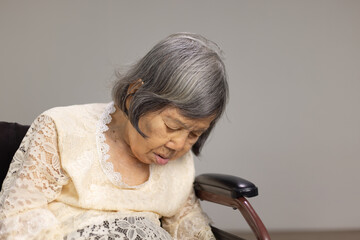 Elderly woman has daytime napping may signal dementia.