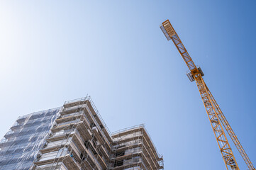 construction of a hotel with insulation with the crain