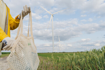 Carrying responsibility in a reusable bag
