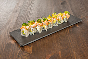diversity of flavors and textures, coupled with its attractive presentation uramaki