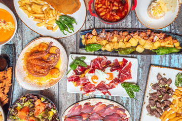 beyond their classic version, huevos rotos are a culinary canvas that invites creativity