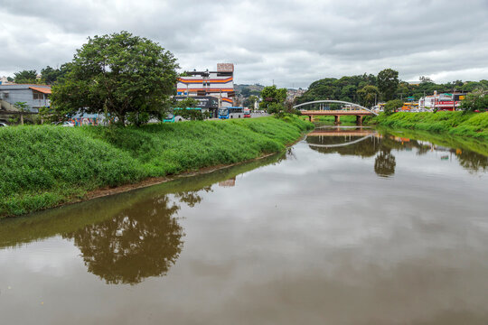 Section of the Paraibuna River, in the center of the city of Juiz de Fora, state of Minas Gerais, Brazil