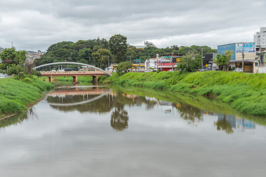 Section of the Paraibuna River, in the center of the city of Juiz de Fora, state of Minas Gerais, Brazil