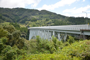 東洋一のアーチ橋　青雲橋