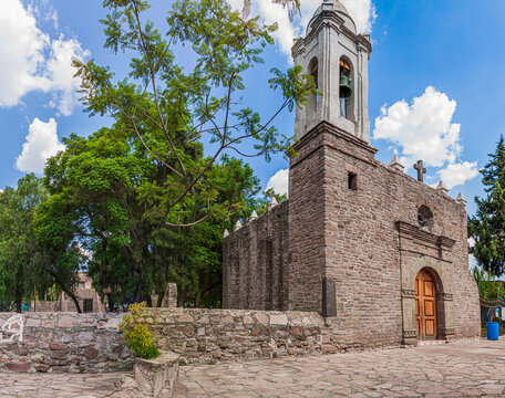 Parroquia de Santa Cecilia M&aacute;rtir de Acatitlan, Tlalnepantla Estado de M&eacute;xico.