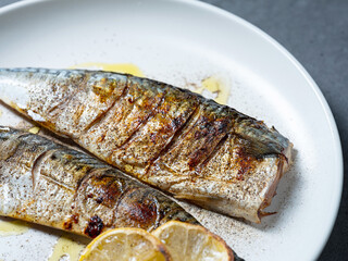 grilled fish with lemon, Grilled mackerel