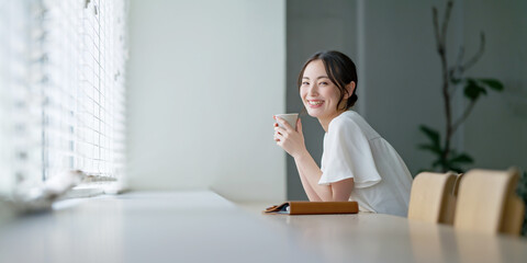 女性