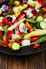 Mixed salad with asparagus.
