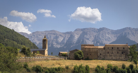 Explore Serene Arseguel Under the Majestic Cadí Range in Catalonia