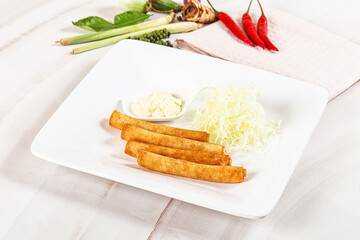 Fried spring roll with prawn