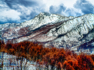 Nieve en el pico Santuy