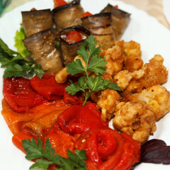 Snack plate with baked vegetables