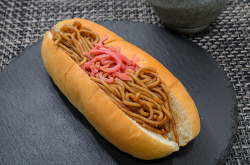 懐かしくてシンプルな焼きそばパン