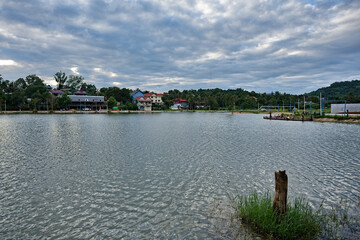 Silence and reflections on the lake of Saen Monourom