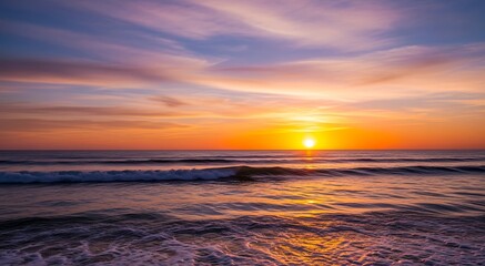 Obraz premium Hyper-Realistic Sunset Over Tranquil Ocean Shoreline. Cinematic 4K Golden Hour Seascape