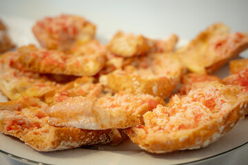 Traditional Catalan Bread with Tomato and Olive Oil – Pan con Tomate Close-Up