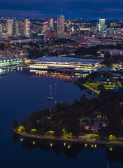 Obraz premium sydney skyline with new fish market design by 3xn architects in dusk time