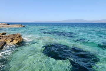 Fototapeta premium waves and rocks