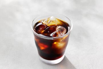 グラスに注いだアイスコーヒー　Iced coffee served in a glass