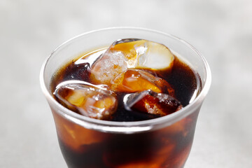 グラスに注いだアイスコーヒー　Iced coffee served in a glass
