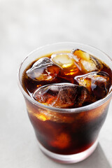 グラスに注いだアイスコーヒー　Iced coffee served in a glass