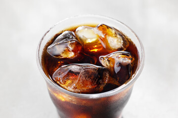 グラスに注いだアイスコーヒー　Iced coffee served in a glass