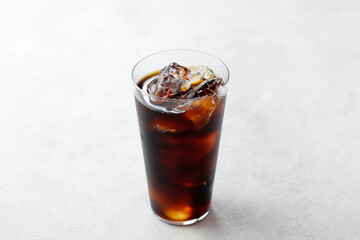 グラスに注いだアイスコーヒー　Iced coffee served in a glass
