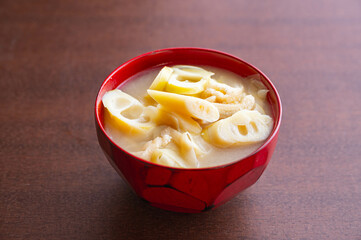 ハチクの味噌汁