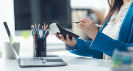 Business Analysis in Office: Capturing the essence of a modern business analysis setting, an...