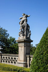 Obraz premium Architectural Monuments Under Natural Light Historic Heritage Landmarks