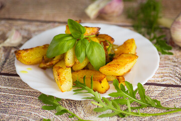 Delicious potatoes with a crispy crust for dinner