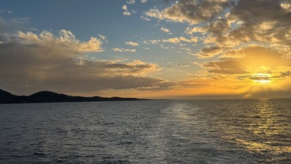 Fototapeta premium sunset over the sea
