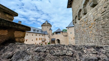 MANDEREN-RITZING / Château de Malbrouck (Moselle)