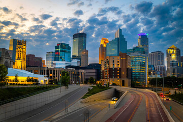 Obraz premium Scenic View of Modern Skyscrapers illuminated at night