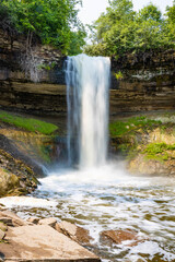Fototapeta premium Minnehaha Falls scenic view in Minnehaha Regional Park
