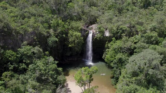 BRAZILIAN BIG AND BEAUTIFUL WATERFALL - CACHOEIRA DO ABADA, GOI&Aacute;S