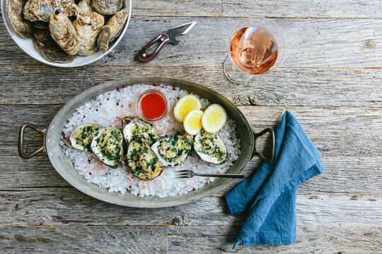 Oysters on ice