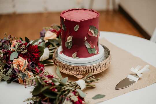 jewel tone wedding cake