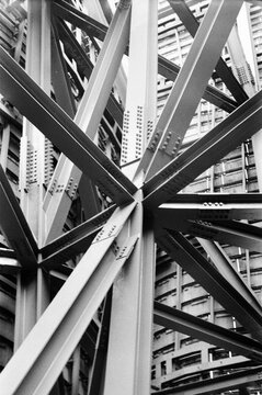 Metallic construction 