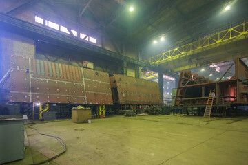 The hull of a nuclear icebreaker at the assembly stage.