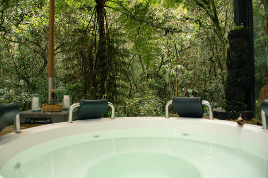 Outdoor jacuzzi at a glamping site