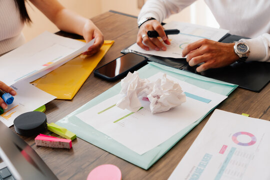 Garbage on top of the workdesk