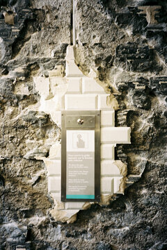 Emergency ring bell on paris metro station door
