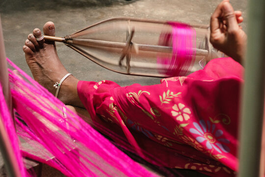 Kanchipuram silk saree weaving process
