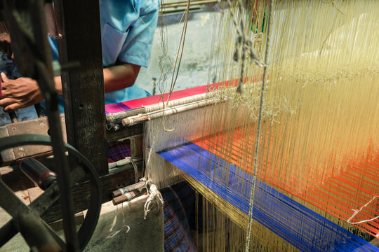 Kanchipuram silk saree weaving process