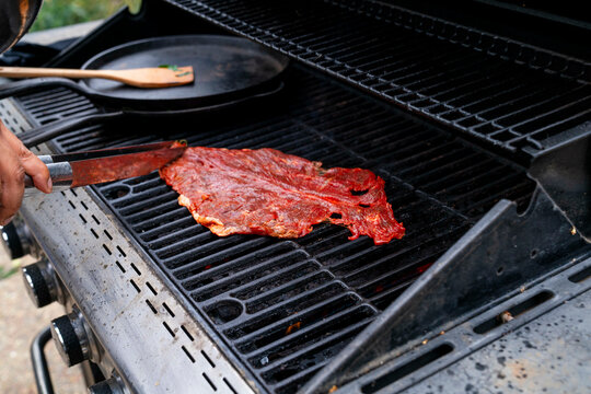 grilling steak