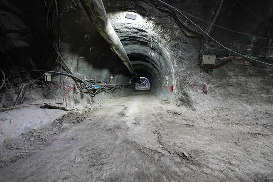 subway tunnel excavation construction