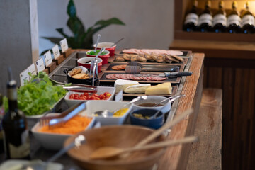 scooping the food, catering, dinner time