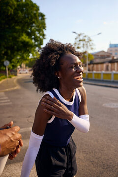 Sportswoman sustains a shoulder injury