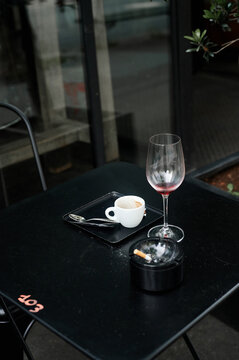 Paris caf&eacute; table 